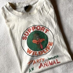 Graphic Tee 80’s Vintage Support Wildlife Unisex Large